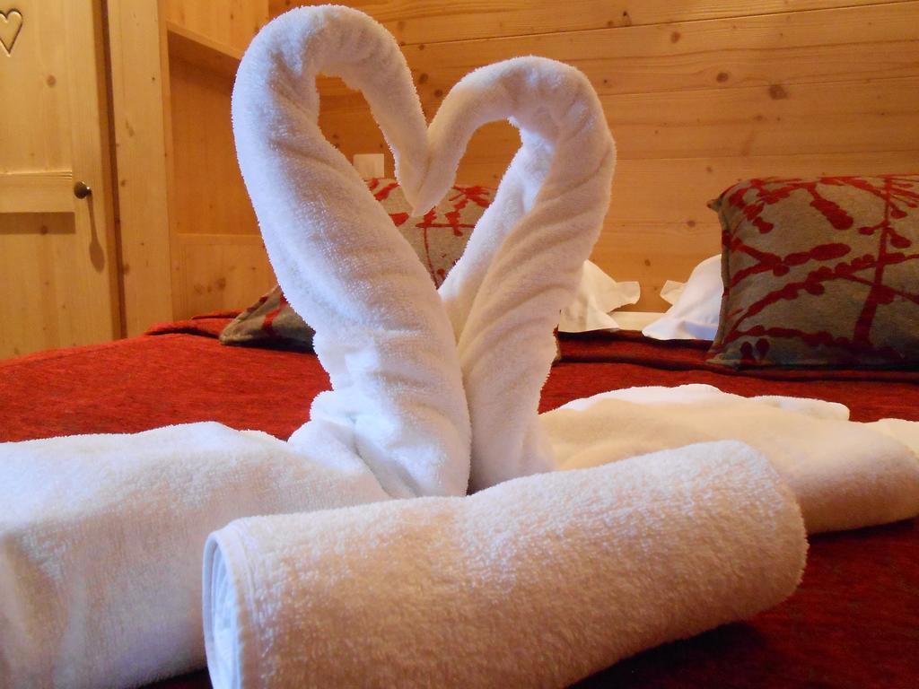 Hotel Et Appart'Hotel De L'Hermitage Thones Luaran gambar