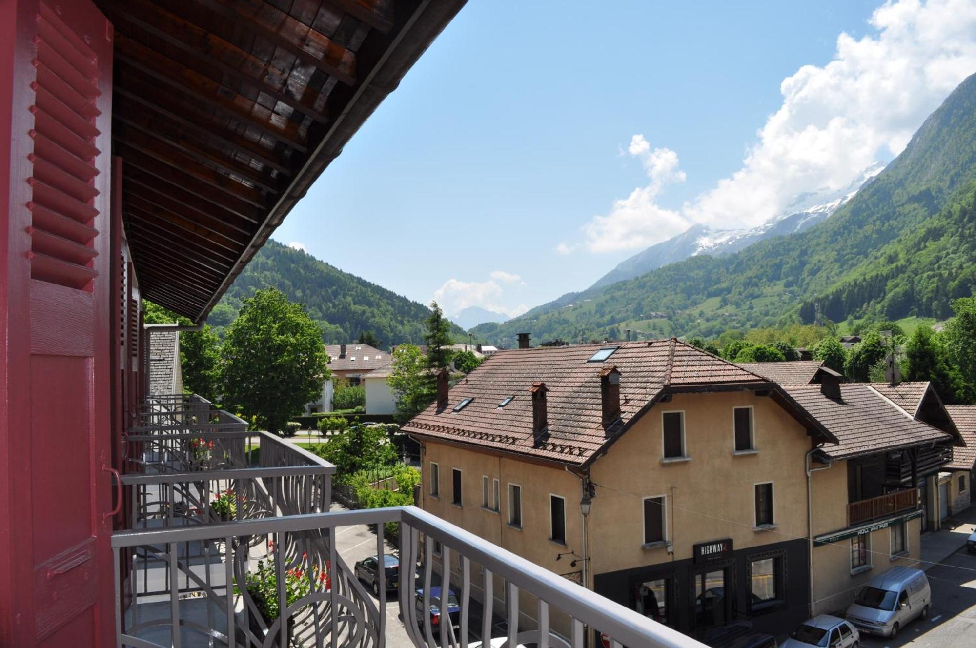Hotel Et Appart'Hotel De L'Hermitage Thones Luaran gambar