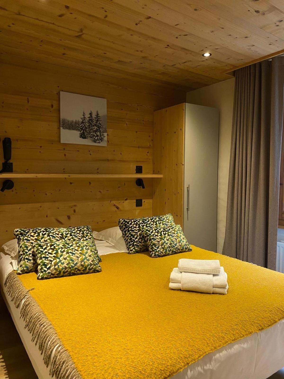Hotel Et Appart'Hotel De L'Hermitage Thones Luaran gambar