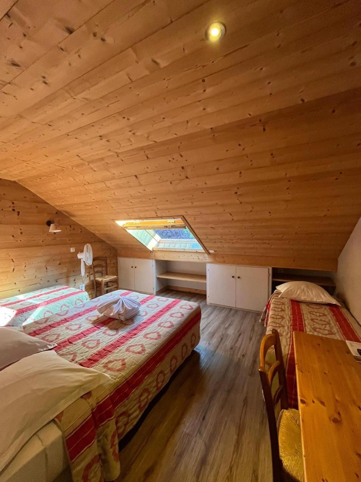 Hotel Et Appart'Hotel De L'Hermitage Thones Luaran gambar